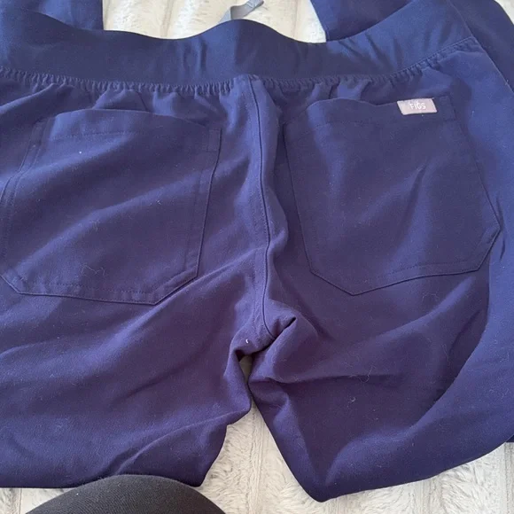 Figs Technical Collection Navy Blue Scrubs Pants - Small - Picture 5 of 5